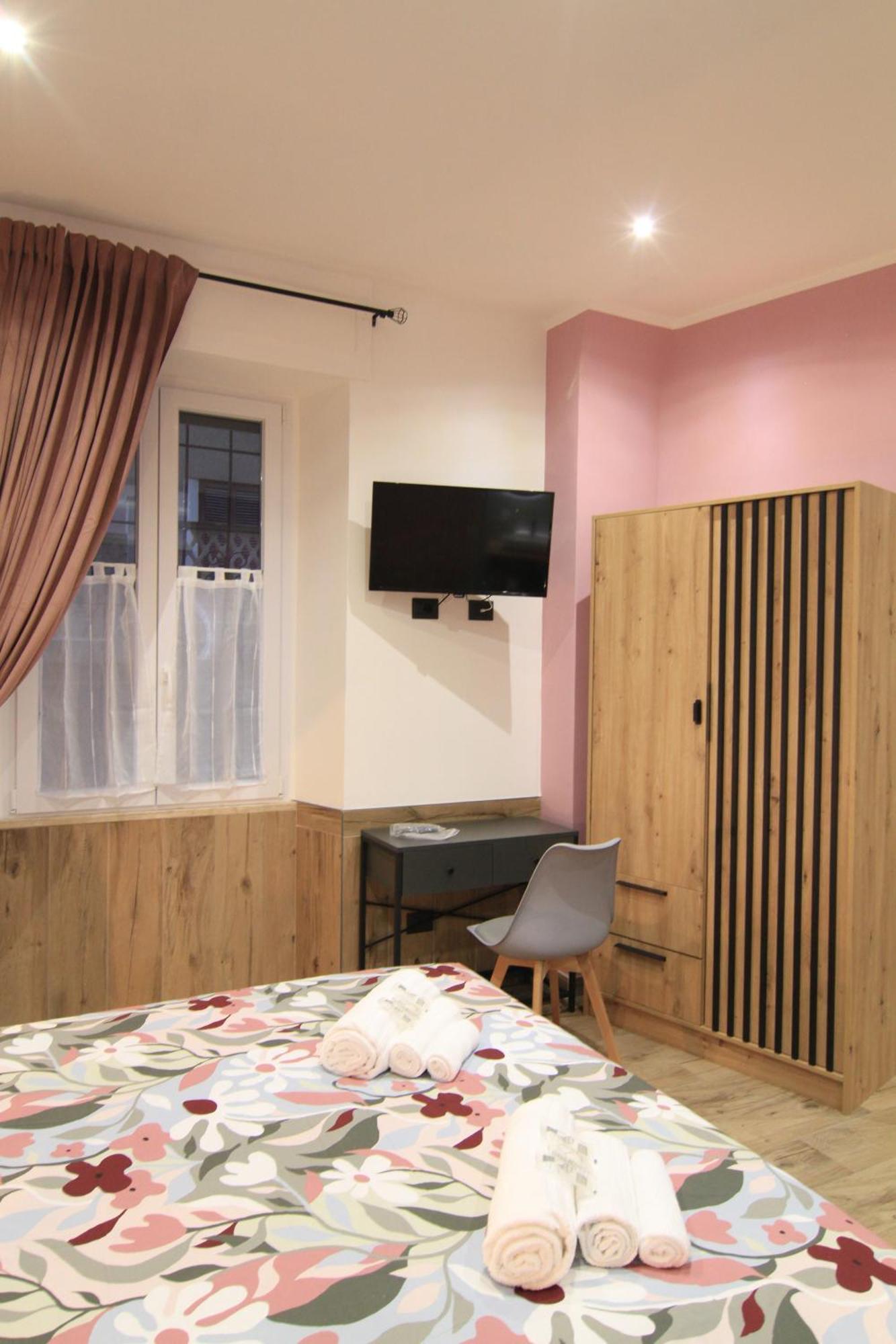 Helle Hus Guest House - 200M From Piazza Bologna Metro And 10 Minutes From The Colosseum Dış mekan fotoğraf