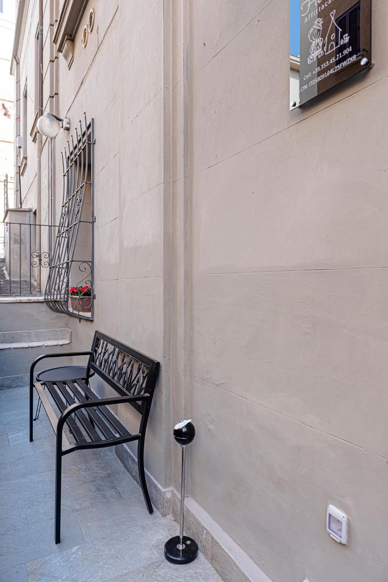 Helle Hus Guest House - 200M From Piazza Bologna Metro And 10 Minutes From The Colosseum Dış mekan fotoğraf