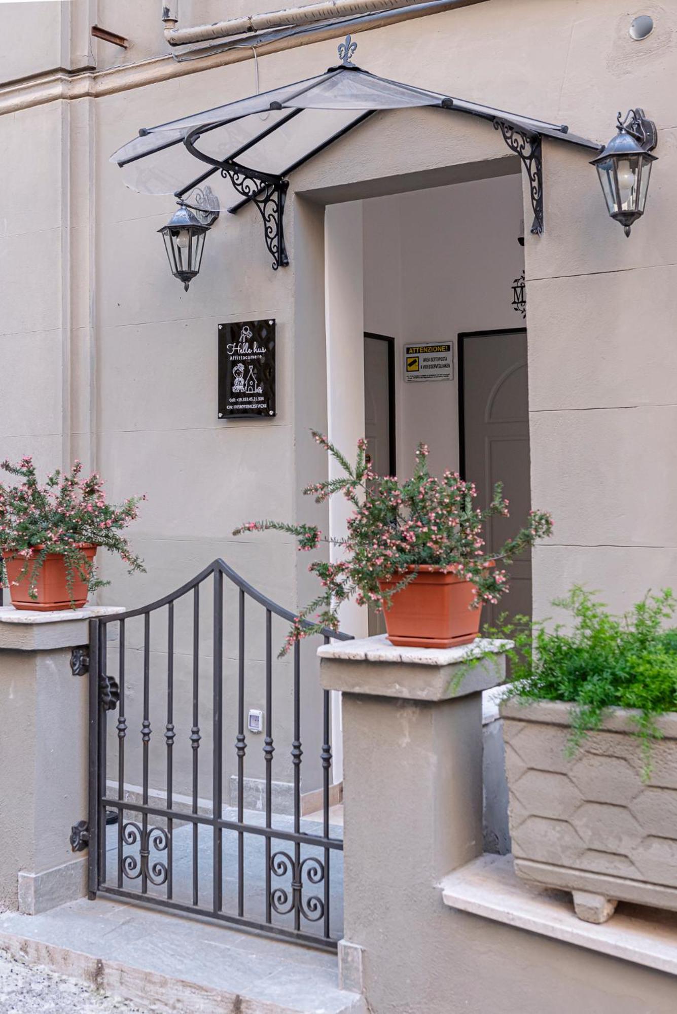 Helle Hus Guest House - 200M From Piazza Bologna Metro And 10 Minutes From The Colosseum Dış mekan fotoğraf